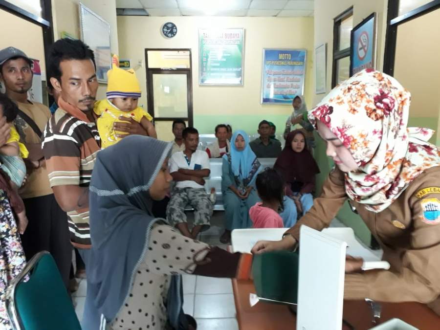 PKM Parungsari Lakukan Rehab Dengan Dana Swadaya