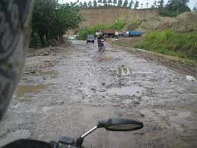 Banyak Jalan Yang Rusak, Dinas Terkait Jangan Main Mata