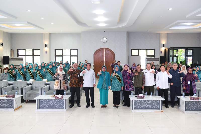 Tinawati Andra Soni : Literasi Membentuk Cara Berpikir dan Meluaskan  Wawasan