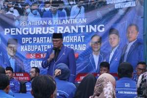 Cak Nawa Road Show Lantik 1.058 Pengurus Ranting Demokrat