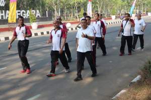 Jaga Kebugaran, Wakapolresta Tangerang Pimpin Olahraga Bersama