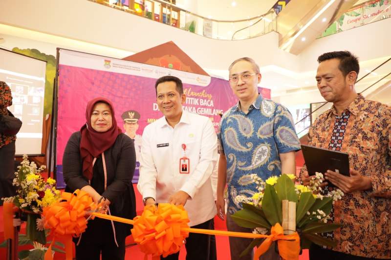 Pj Bupati Tangerang Luncurkan Tugu Titik Baca dan Pustaka Gemilang