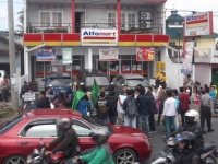 Warga Cikupa Tantang Satpol PP TindakTegas Mini Market