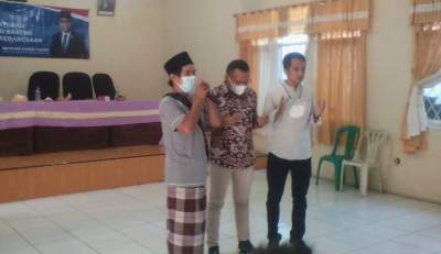 Achmad Farisi Taher Menggelar Sosperda Kepada OKP di Sukadiri