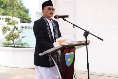 Hendrajoni Resmikan Masjid Terapung Samudera Ilahi