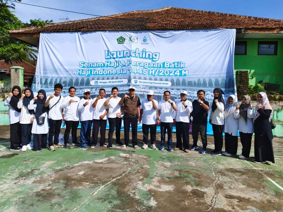 Kemenag Pandeglang Launching Senam Haji dan Peragaan Batik Haji 2024