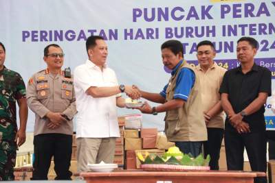 PJ Bupati Tangerang dan Kapolres bersama Buruh Rayakan May Day