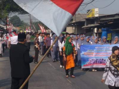 Gelar MTQ, Ratusan Warga Legok Gelar Pawai Ta'aruf