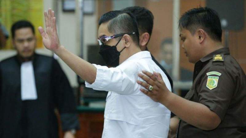 Mantan Kapolres Bukittinggi Dody Prawiranegara saat proses vonis di Pengadilan Negeri Jakarta, Rabu (10/5/2023).