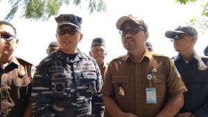 Lestarikan lingkungan TNI AL Lanal TBA Tanam 5000 bibit Mangrove di Hari Mangrove Sedunia