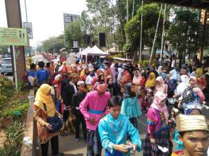 Ribuan Warga Hadiri Pawai Budaya Kota Serang