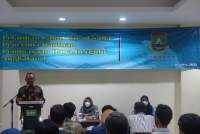 Walikota Cilegon Helldy Agustian saat membuka kegiatan Pelatihan Calon Wirausaha Penerima Bantuan Pembiayaan Dana Bergulir Angkatan 1 yang berlokasi di Green Hotel Cilegon, Kamis (4/11/2021).