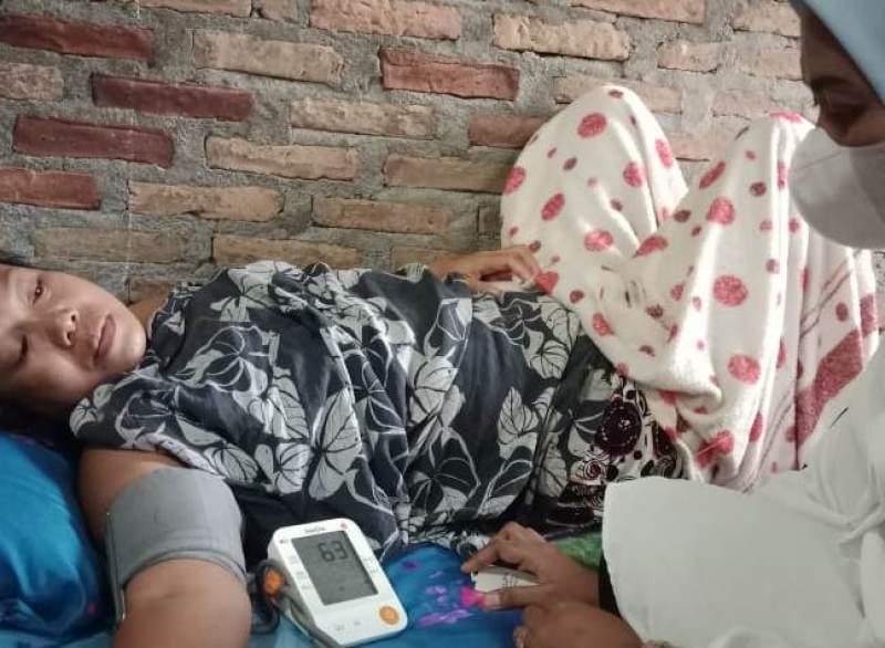 Penderita kanker payudara di Serdang Bedagai jalani pemeriksaan.