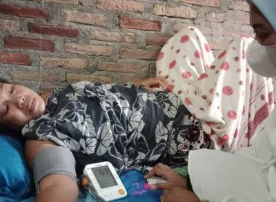 Penderita kanker payudara di Serdang Bedagai jalani pemeriksaan.