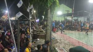 Penonton Open Turnamen Voli Yang Digelar BMI Demokrat Membludak