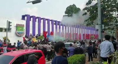 Aksi Demo Mahasiswa di Tigaraksa Berakhir Ricuh