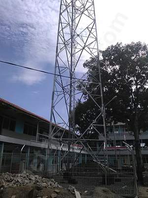 Diduga Tak Berizin, Warga Pertanyakan Izin Pembangunan Tower Telekomunikasi