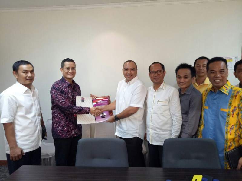 Ke DPP PDI Perjuangan, Zaki Serahkan Formulir Pendaftaran Calon Bupati