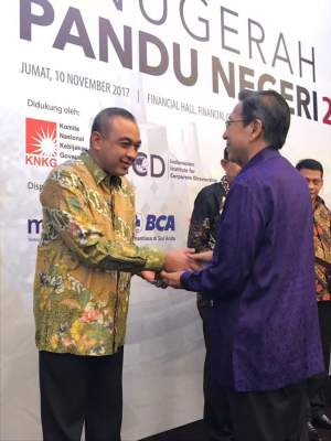 Zaki Raih Penghargaan dari Institute For Public Governance