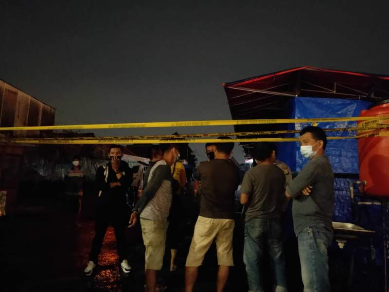 Langgar Prokes, Pol PP Tangsel Malam Ini Tutup Pasar Malam Ilegal di Pamulang