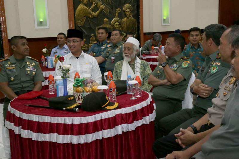 Pindah ke Mabes, Pangdam III Siliwangi berkunjung ke Korem