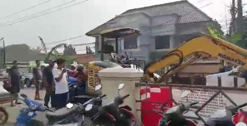 Aneh! Pengelolaan Pasar Curug Hanya Parkir Yang Dipihak Ketigakan