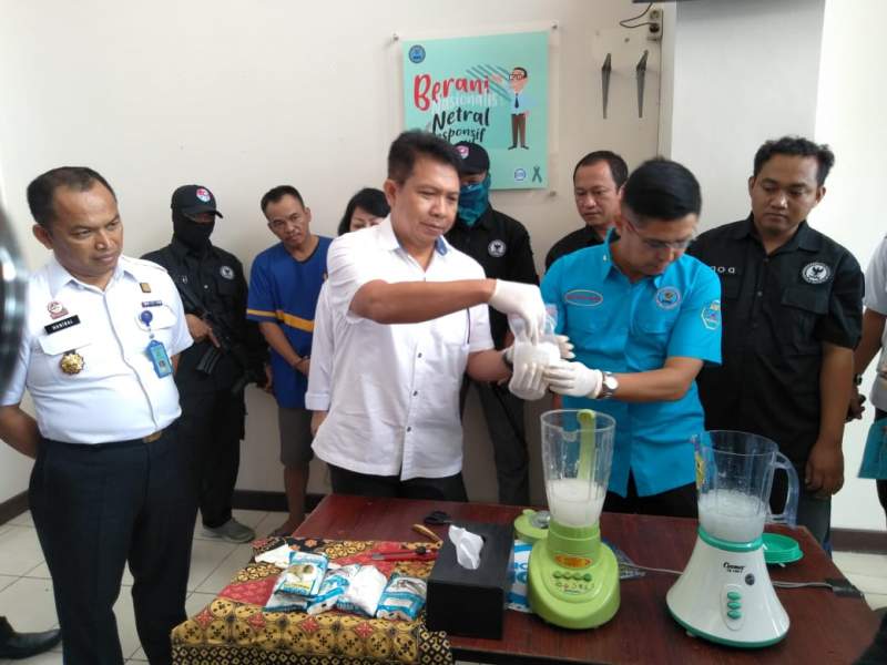 Hendak Pesta Shabu, BNNP Banten Gerebek 3 Oknum Anggota dan Kurir Shabu di Carita