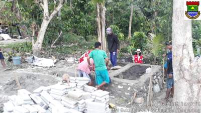 Relawan Tangerang Bangun MCK Dipelosok