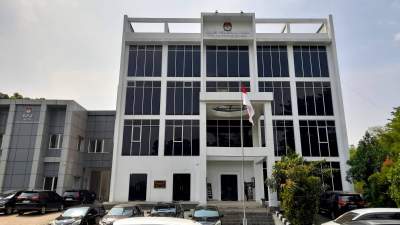 Kantor KPU Kota Tangsel.