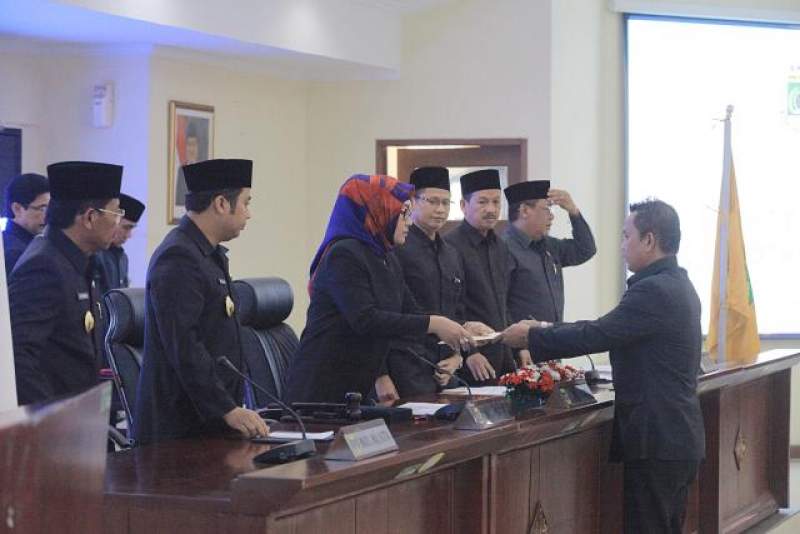 Dua Raperda Usulan Disahkan Menjadi Perda