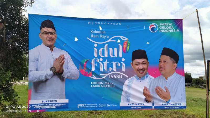 Kader Gelora Tangerang Keluhkan Spanduk Ucapan Lebaran Hilang