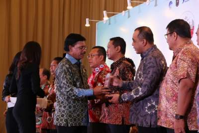 Zaki Raih Penghargaan Gerakan Menuju 100 Smart City