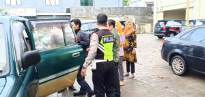 Subadri Usuludin Bantu Korban Kecelakaan