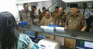 Walikota Serahkan DHKP ke Camat se-Kota Serang