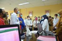 Posko THR Disnaker Kabupaten Tangerang Dikunjungi Menteri Ida Fauziyah