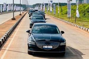 Jokowi Jajal Mobil Listrik Hyundai yang Bakal Digunakan Para Pemimpin di KTT G20