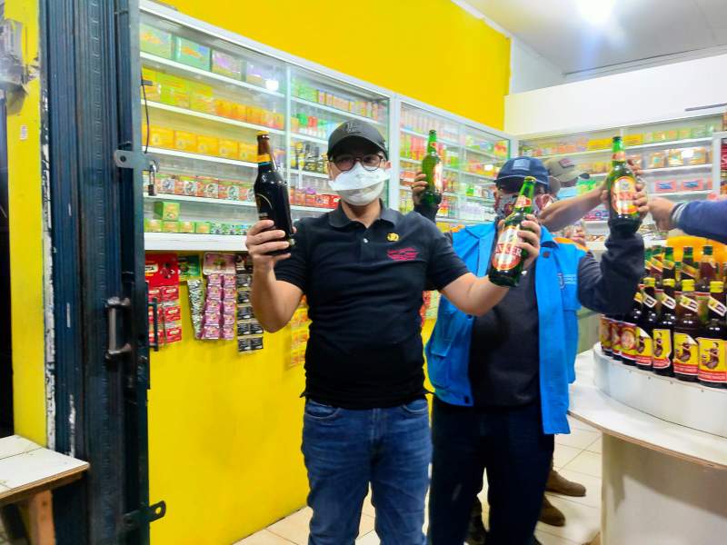 Lakukan Monitoring, Pilar Temukan Warung Jual Ratusan Botol Minuman Beralkohol