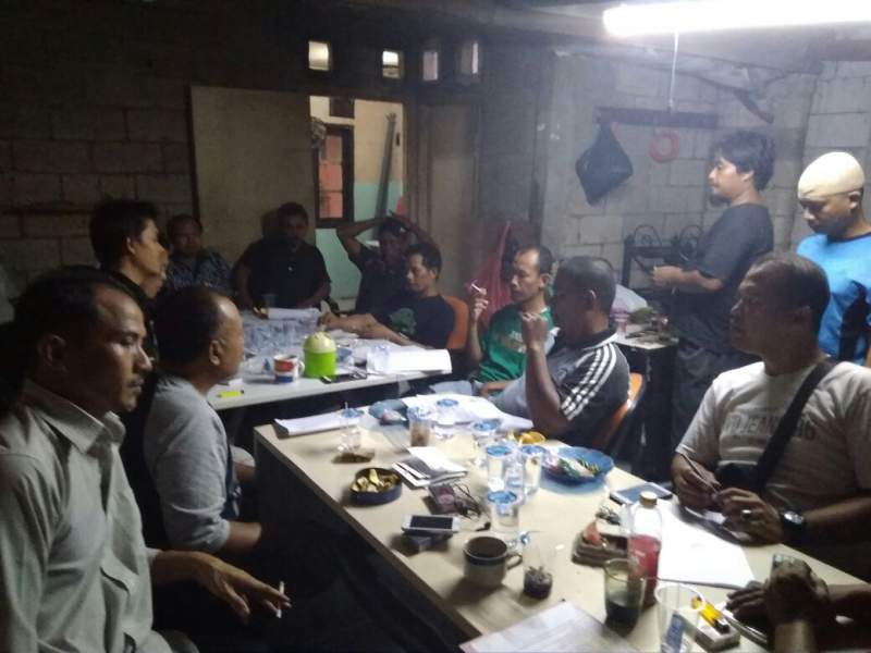 Musyawarah warga menolah beroperasinya PT TOI