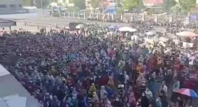 Viral Lautan Manusia Antri Minyak Goreng Murah di Lubuklinggau