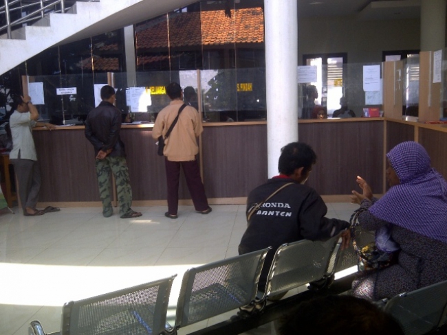 Saat Ramadhan Pemohon KTP Menurun