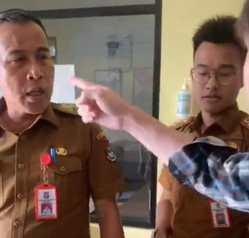 Viral, Video Kades Wanakerta Nyaris Adu Jotos Dengan Warga Beredar