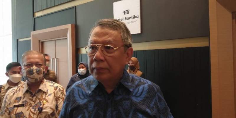 Walikota Tangerang Selatan, Benyamin Davnie.