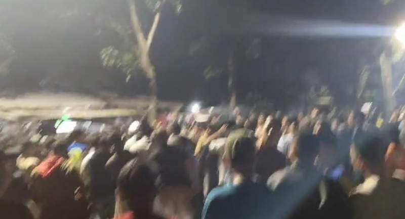 Diduga Jadi sarang Maksiat, Warga Geruduk Cafe di Kawasan Pemkab Tangerang