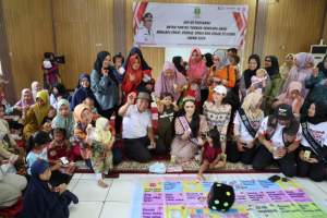 Mencegah Stunting, Pj Gubernur Banten Al Muktabar Berikan Balita Tablet Vitamin A