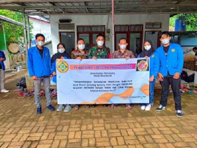 Mahasiswa UNPAM Membuat Pelatihan Batik Ikat Celup