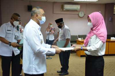 Bupati Tangerang Serahkan 759 SK Kenaikan Pangkat ASN&nbsp;