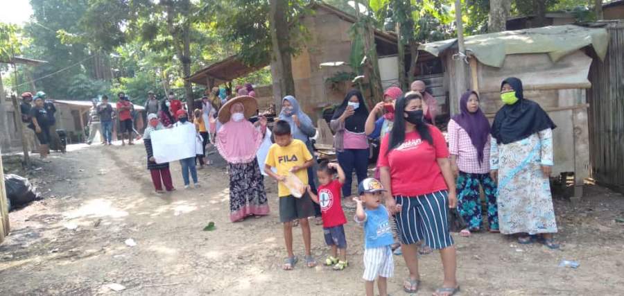 Merasa Dirugikan Akibat Pembangunan Landfill III TPA Cipeucang, Warga Kademangan Demo