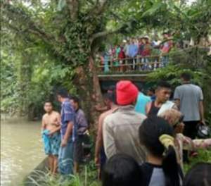 Dua Orang Anak Hanyut di Sungai Cidadap