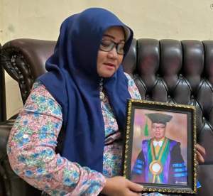 Istri Almarhum Guru Besar Universitas Untirta: Belum Terima Gaji Pensiun Sejak Suaminya Wafat