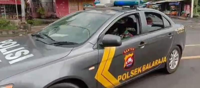 Menggunakan Toa, Polsek Balaraja Sosialisasikan Pencegahan Corona